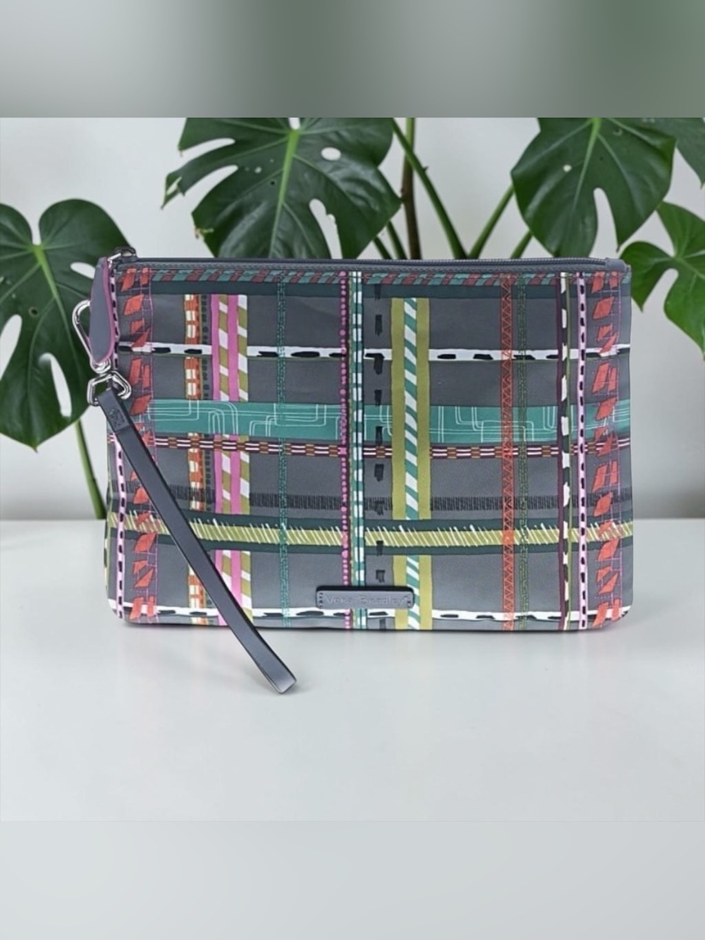 🩶VERA BRADLEY🩶City Plaid Midtown Pouch/NWOT